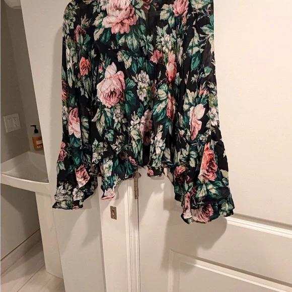 Mango Floral Blouse - Black and Green - Picture 3 of 4